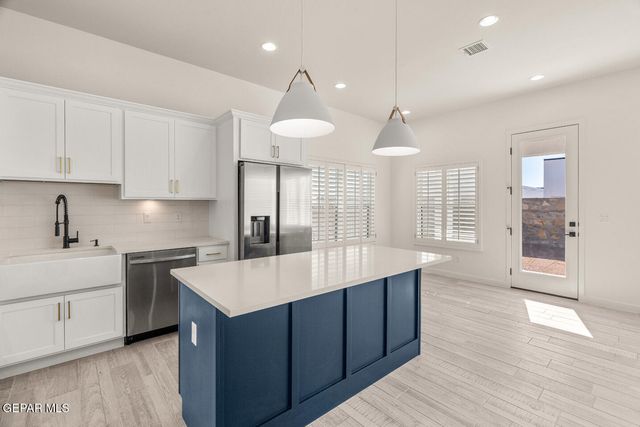13805 Centro Vista Avenue, El Paso, TX 79928