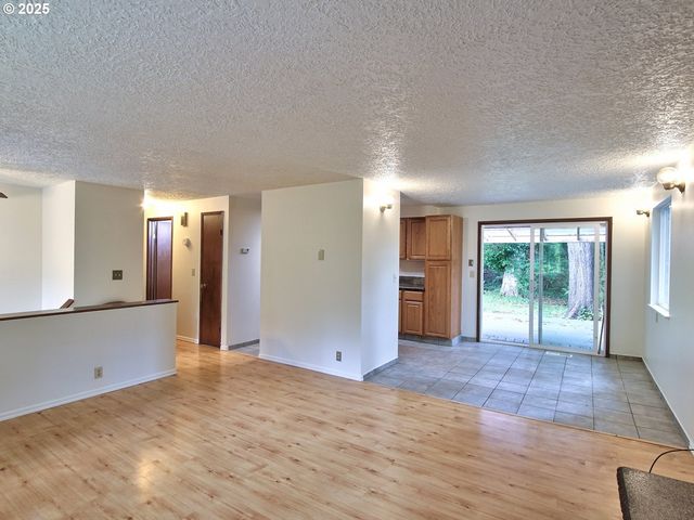 1745 Ne WEST DEVILS LAKE Rd, Lincoln City, OR 97367