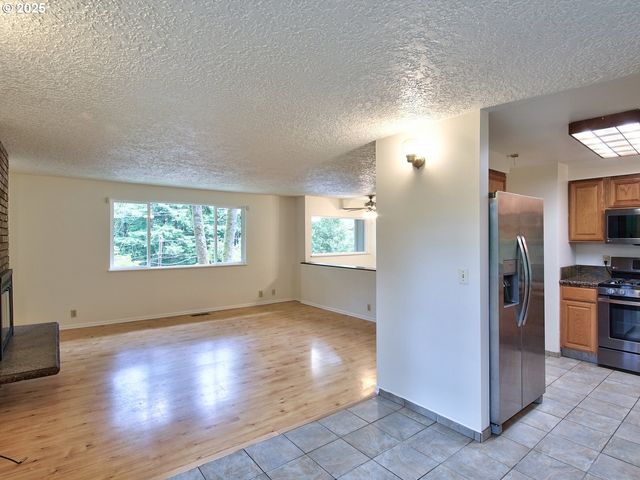1745 Ne WEST DEVILS LAKE Rd, Lincoln City, OR 97367
