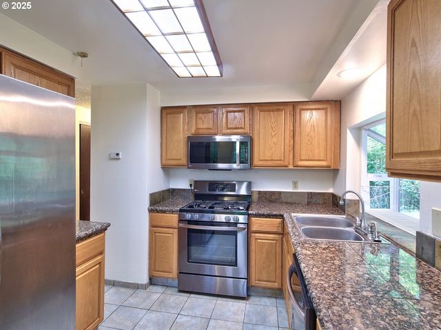 1745 Ne WEST DEVILS LAKE Rd, Lincoln City, OR 97367