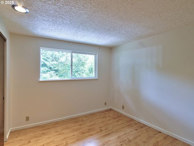 1745 Ne WEST DEVILS LAKE Rd, Lincoln City, OR 97367