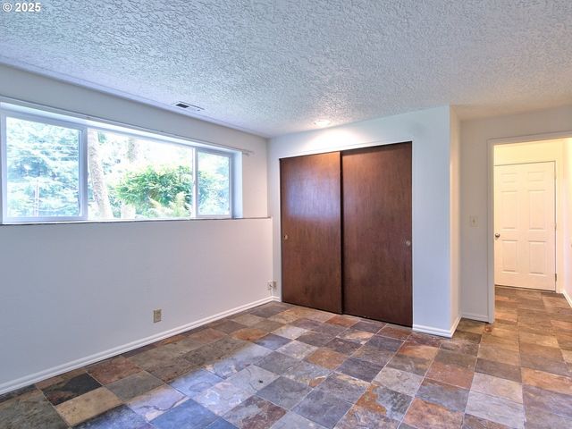 1745 Ne WEST DEVILS LAKE Rd, Lincoln City, OR 97367