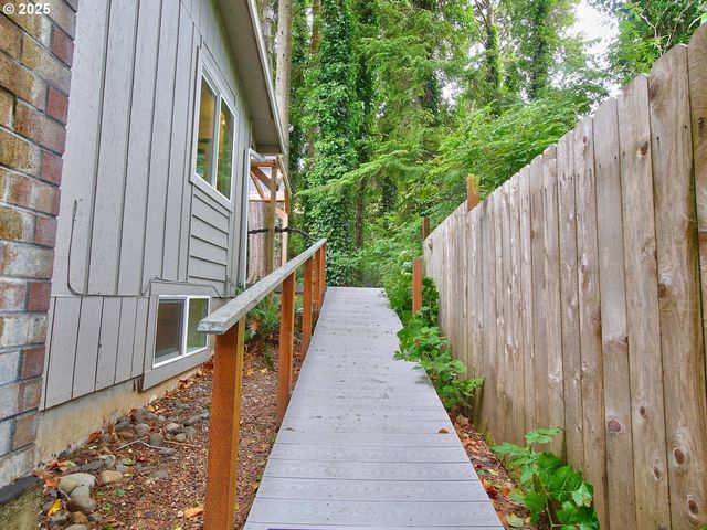 1745 Ne WEST DEVILS LAKE Rd, Lincoln City, OR 97367
