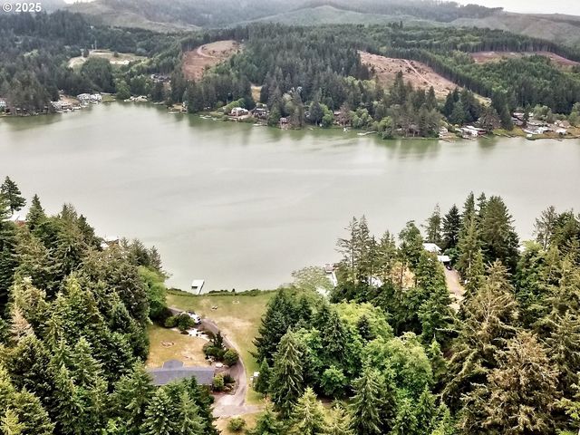 1745 Ne WEST DEVILS LAKE Rd, Lincoln City, OR 97367