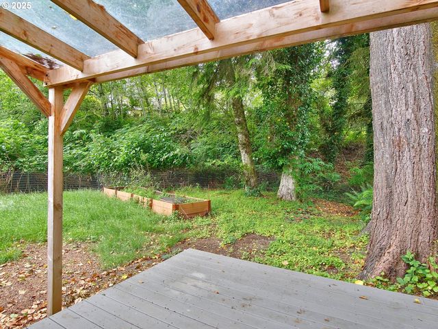 1745 Ne WEST DEVILS LAKE Rd, Lincoln City, OR 97367