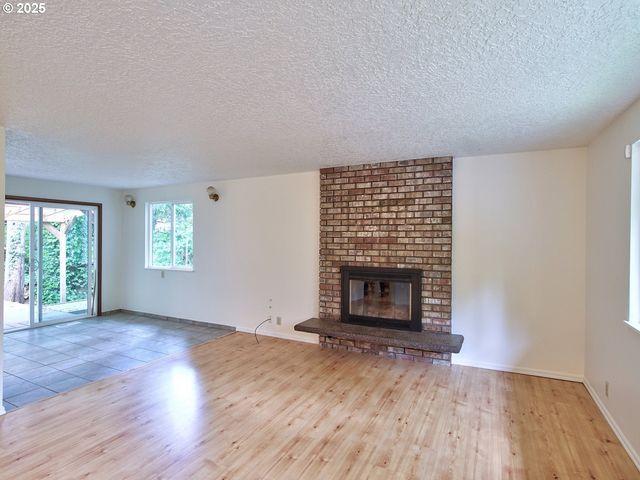 1745 Ne WEST DEVILS LAKE Rd, Lincoln City, OR 97367