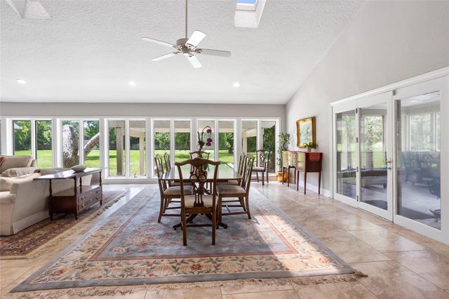 14009 W Hughes Road, Dickinson, TX 77539