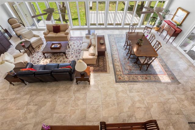 14009 W Hughes Road, Dickinson, TX 77539