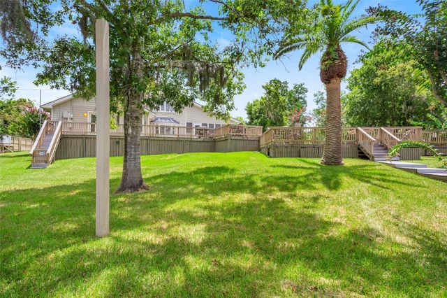 14009 W Hughes Road, Dickinson, TX 77539