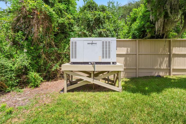 14009 W Hughes Road, Dickinson, TX 77539