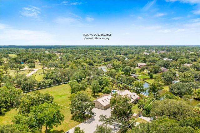 14009 W Hughes Road, Dickinson, TX 77539