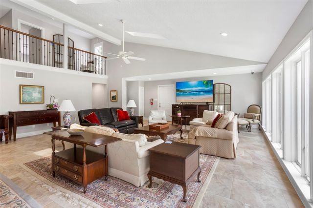 14009 W Hughes Road, Dickinson, TX 77539