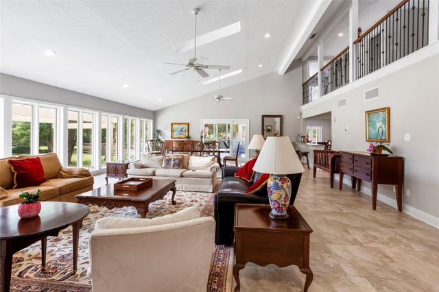 14009 W Hughes Road, Dickinson, TX 77539