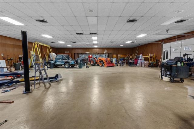 300 Martin, Lone Star, TX 75668