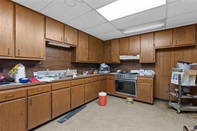 300 Martin, Lone Star, TX 75668