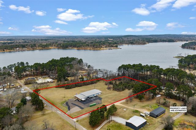 300 Martin, Lone Star, TX 75668