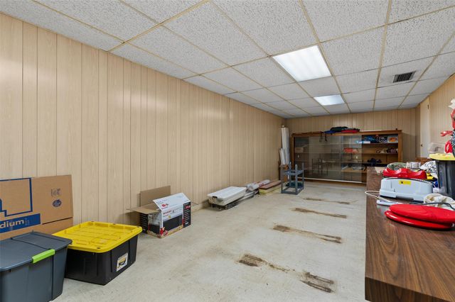 300 Martin, Lone Star, TX 75668