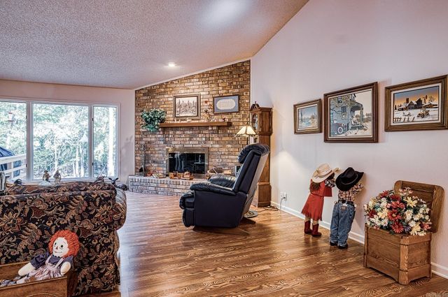 31 Promesa Lane, Hot Springs Village, AR 71909