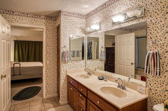 31 Promesa Lane, Hot Springs Village, AR 71909