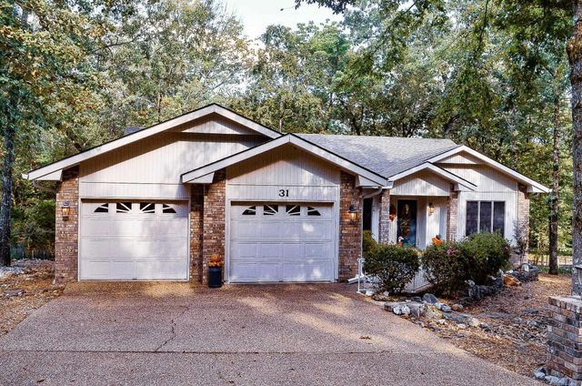 31 Promesa Lane, Hot Springs Village, AR 71909
