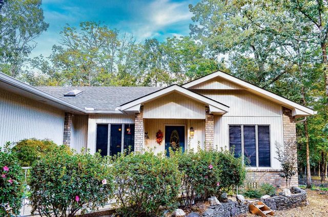 31 Promesa Lane, Hot Springs Village, AR 71909