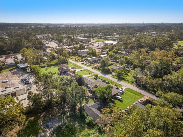 5721 Schutz Street, Houston, TX 77032