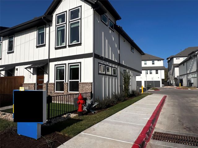 200 W 56th ST 5102, Austin, TX 78751