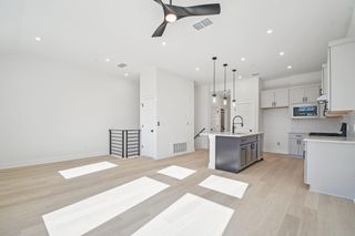 200 W 56th ST 5102, Austin, TX 78751