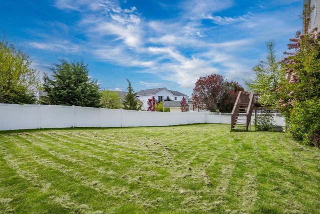 1015 N Fox Ridge Rd, Medical Lake, WA 99022