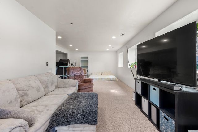 1015 N Fox Ridge Rd, Medical Lake, WA 99022