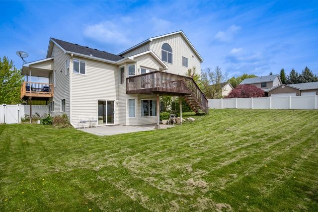 1015 N Fox Ridge Rd, Medical Lake, WA 99022