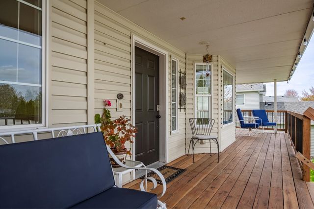 1015 N Fox Ridge Rd, Medical Lake, WA 99022
