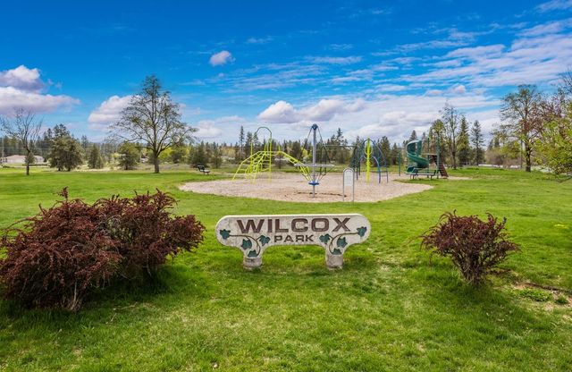 1015 N Fox Ridge Rd, Medical Lake, WA 99022