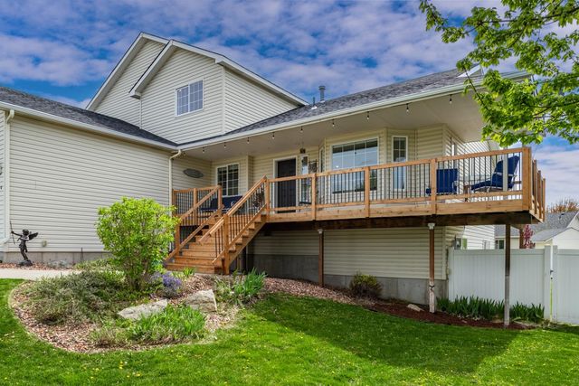 1015 N Fox Ridge Rd, Medical Lake, WA 99022
