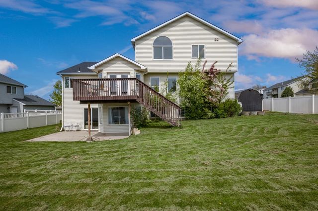 1015 N Fox Ridge Rd, Medical Lake, WA 99022