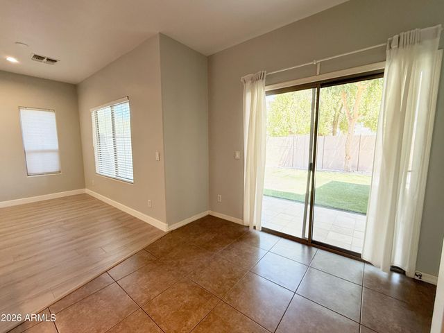 3998 W Roundabout Circle, Chandler, AZ 85226