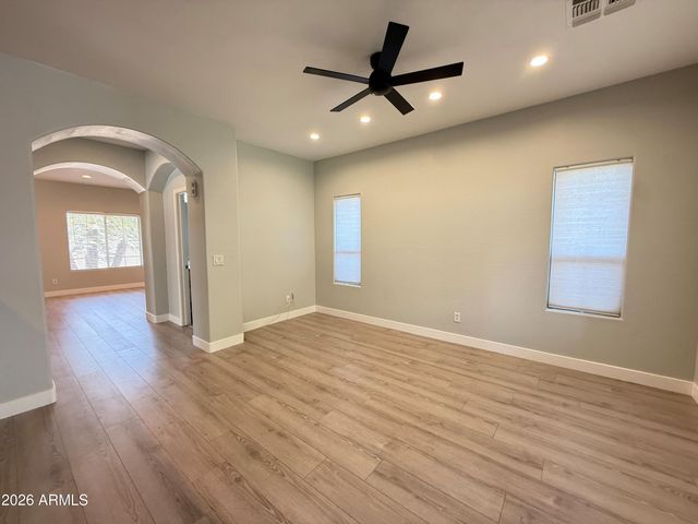 3998 W Roundabout Circle, Chandler, AZ 85226