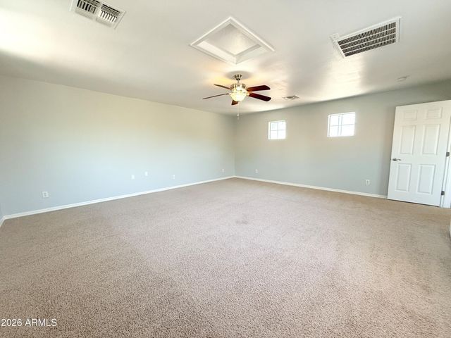 3998 W Roundabout Circle, Chandler, AZ 85226