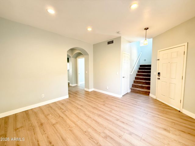 3998 W Roundabout Circle, Chandler, AZ 85226