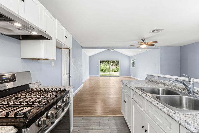 4623 OLD COACH LN, San Antonio, TX 78220