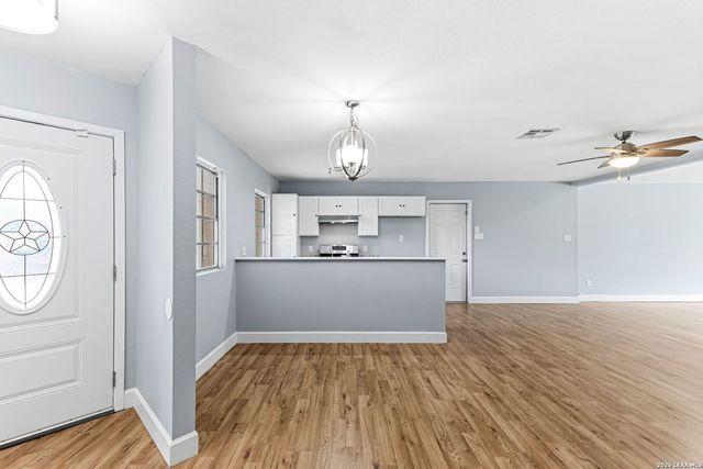 4623 OLD COACH LN, San Antonio, TX 78220