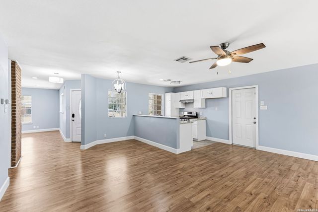 4623 OLD COACH LN, San Antonio, TX 78220