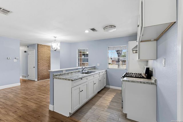 4623 OLD COACH LN, San Antonio, TX 78220