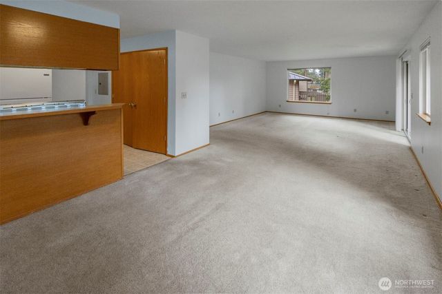 14025 61st Place W, Edmonds, WA 98026