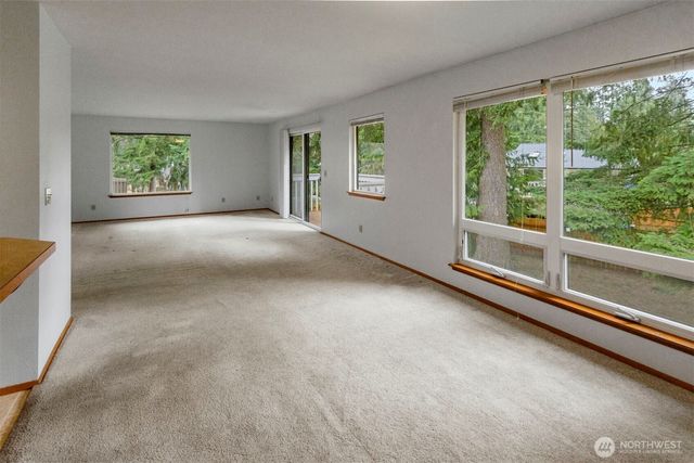 14025 61st Place W, Edmonds, WA 98026