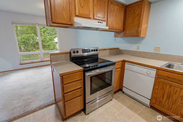 14025 61st Place W, Edmonds, WA 98026