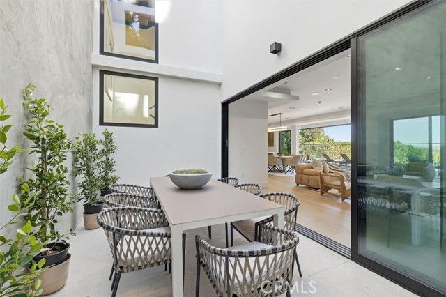 16800 Oak View, Encino (los Angeles), CA 91436