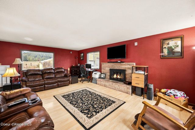 8827 W Carnie RD, Coeur D'alene, ID 83814