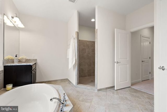 24974 FIRST HARVEST CT, Aldie, VA 20105