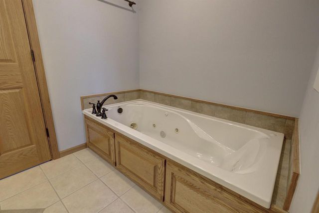 1547 FOXFIRE COURT, Waupaca, WI 54981